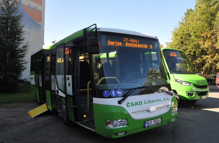 Na autobusových linkách na Liberecku se objevují nové mini a midibusy